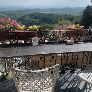 Meet your Posher, Alexandra